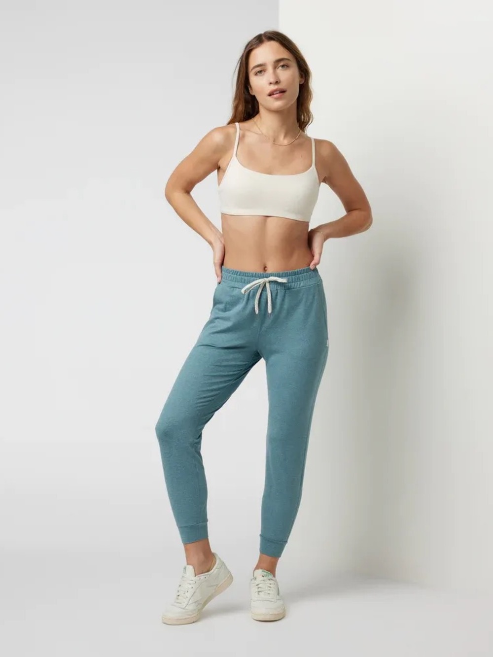 Vuori Performance Jogger - Picture 2 of 3